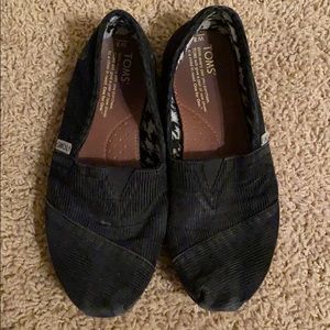 Black Slip-on TOMS